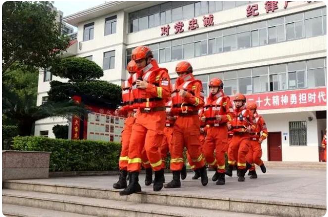 節(jié)日戰(zhàn)備不松懈，未雨綢繆保平安